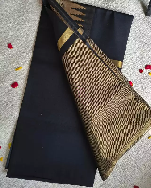 Maheshwari Silk Cotton Saree with Golden Temple Border - Classic Black