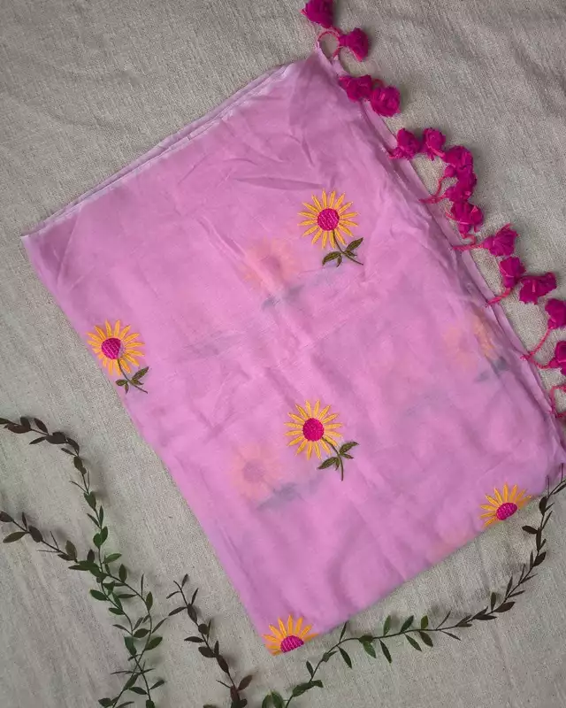 Mul Cotton Handloom Saree Flower Embroidery - Baby Pink