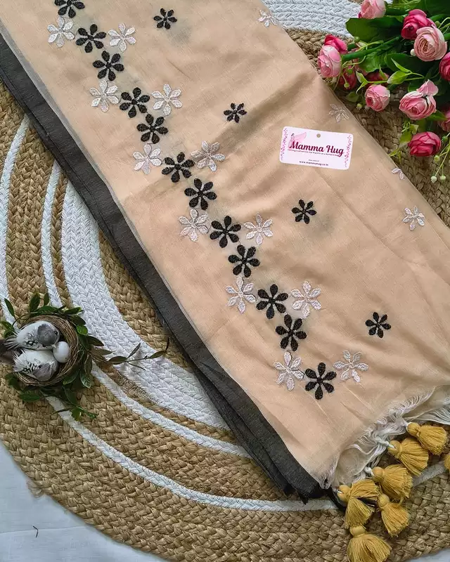 Mul Cotton Handloom Saree Flower Embroidery - Peach