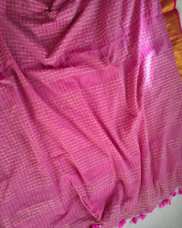 Mul Cotton Zari Checks Handloom Saree with contrast border - Pink