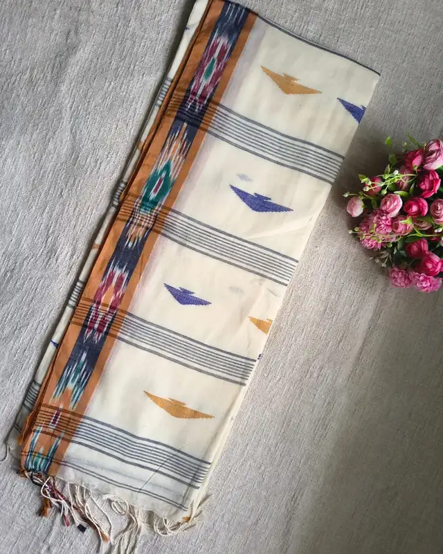Pure Cotton Handloom Saree - Ikkat - Beige