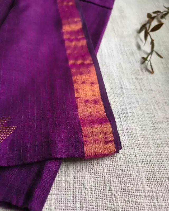 Pure Cotton Handloom Saree with Copper Zari weaving - Magenta