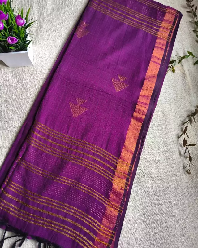 Pure Cotton Handloom Saree with Copper Zari weaving - Magenta