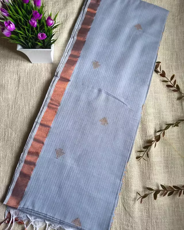 Pure Cotton Handloom Saree with Copper Zari weaving - Light Grey