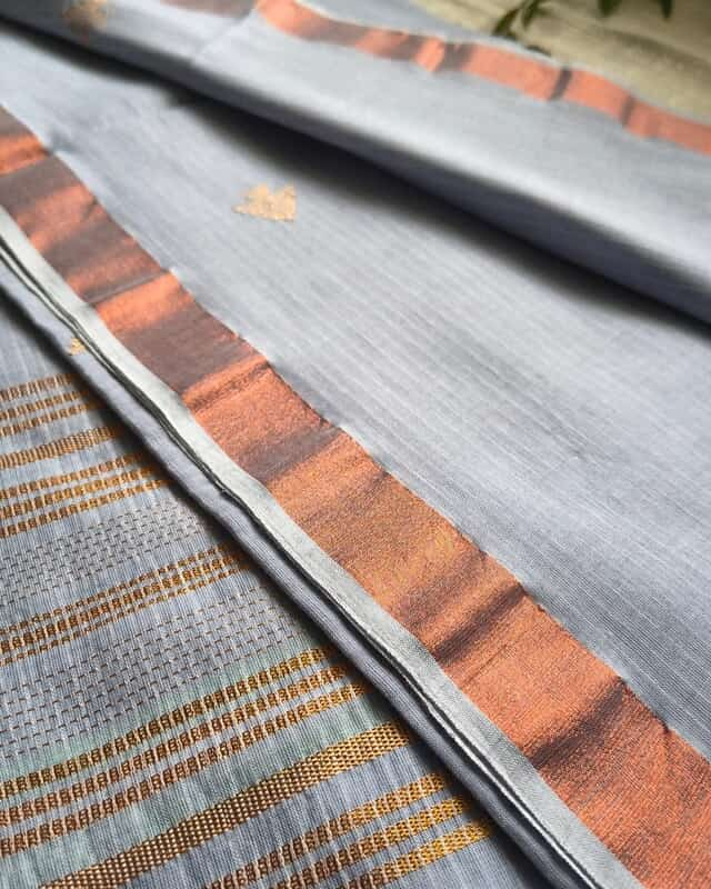 Pure Cotton Handloom Saree with Copper Zari weaving - Light Grey