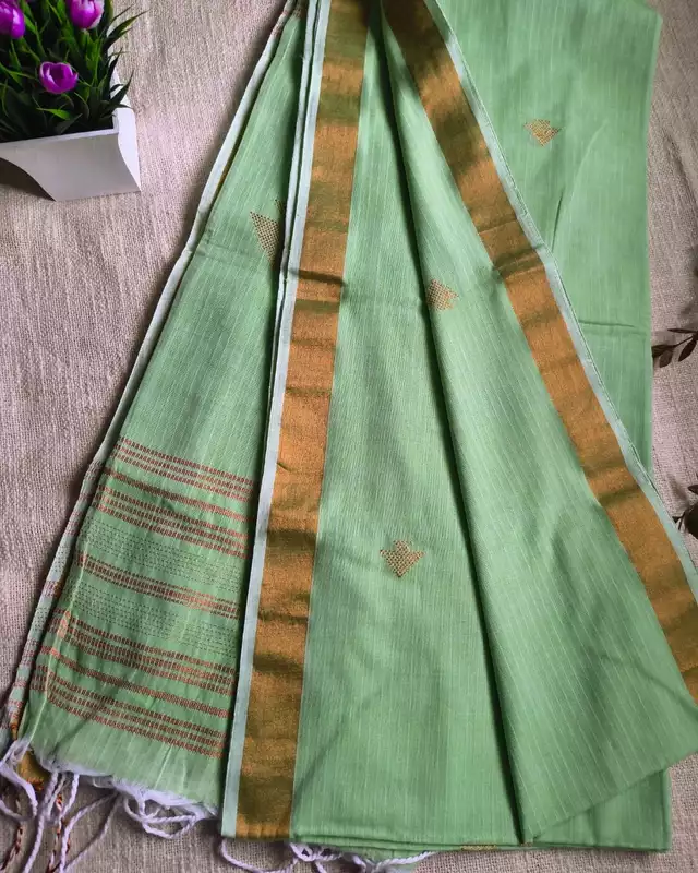 Pure Cotton Handloom Saree with Copper Zari weaving - Light Green