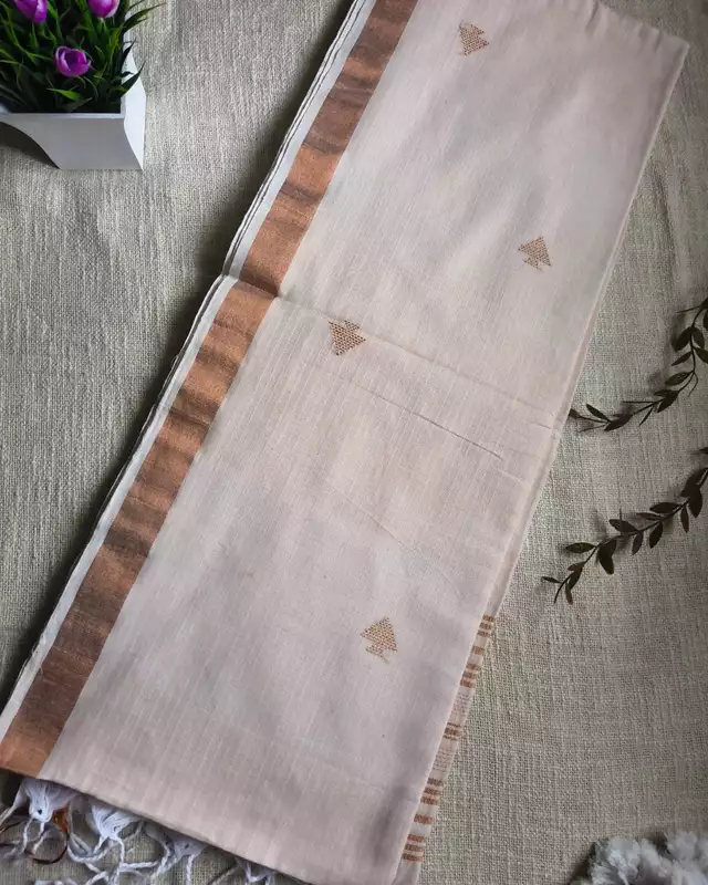 Pure Cotton Handloom Saree with Copper Zari weaving - Off White