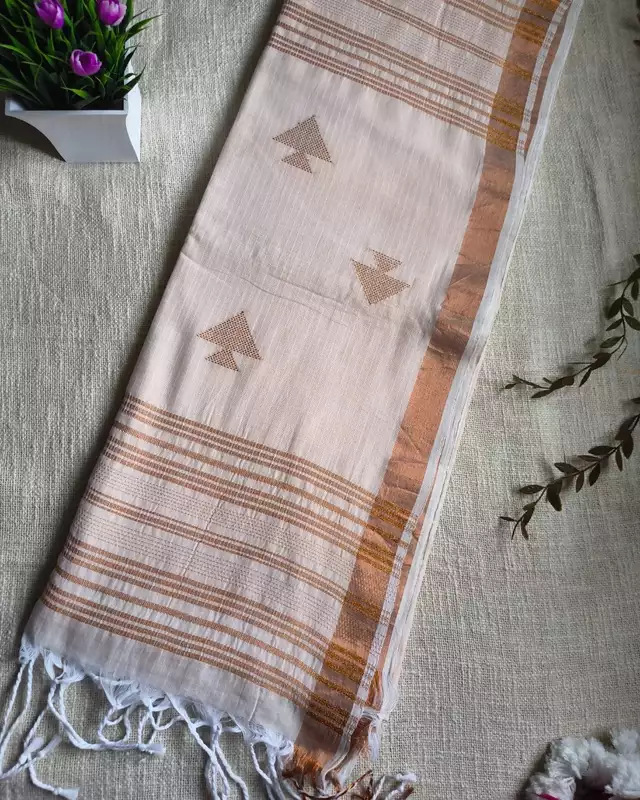 Pure Cotton Handloom Saree with Copper Zari weaving - Off White