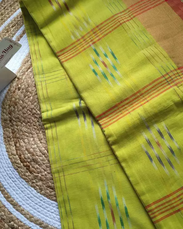 Pure Cotton Handloom Saree with Ikkat Design - Parrot Green
