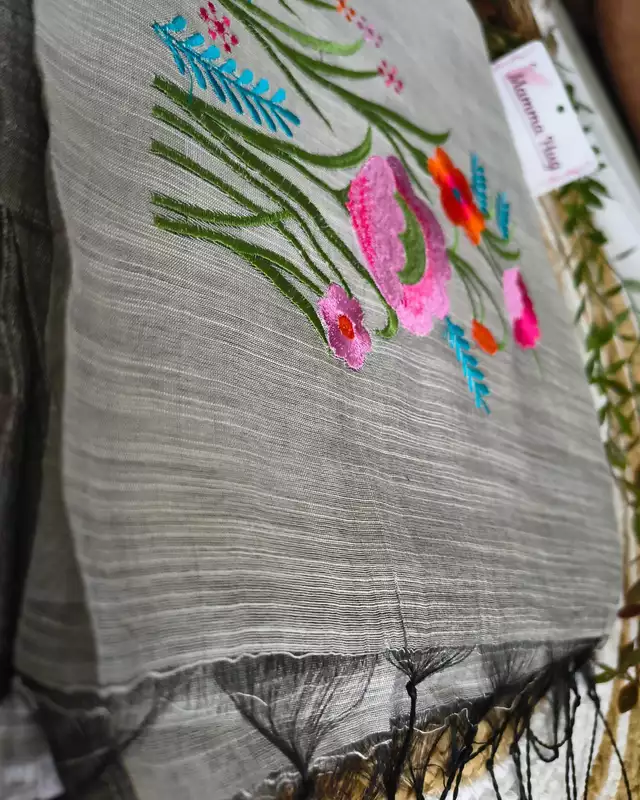 Floral Embroidery Handloom Saree - Slub Cotton - Grey