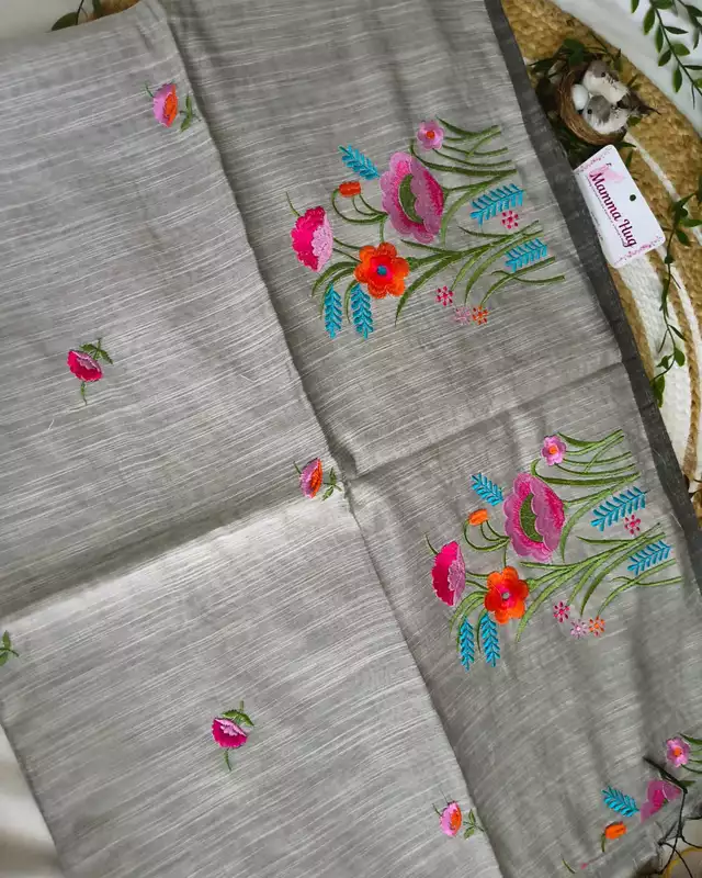 Floral Embroidery Handloom Saree - Slub Cotton - Grey