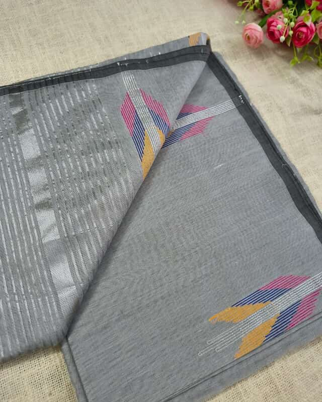 Silk Cotton Handloom Saree Woven with Silver Zari - Grey