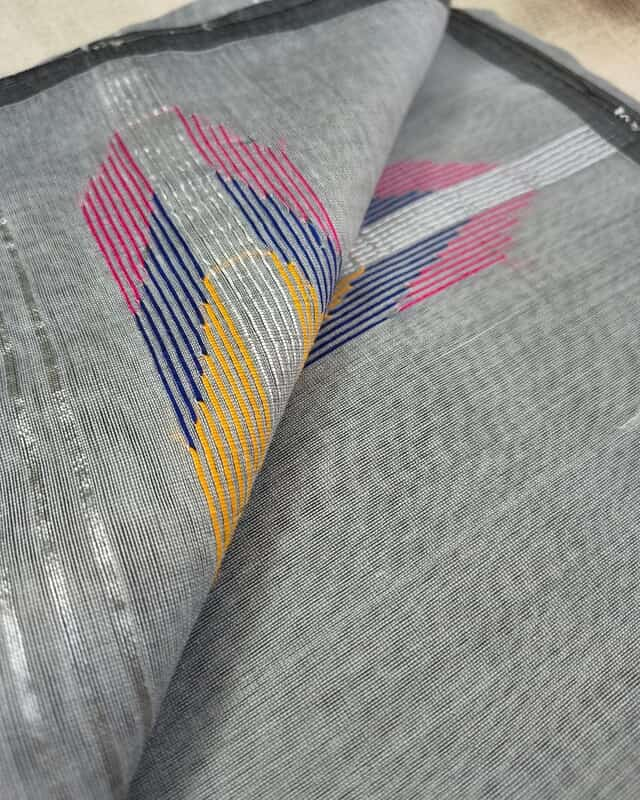 Silk Cotton Handloom Saree Woven with Silver Zari - Grey