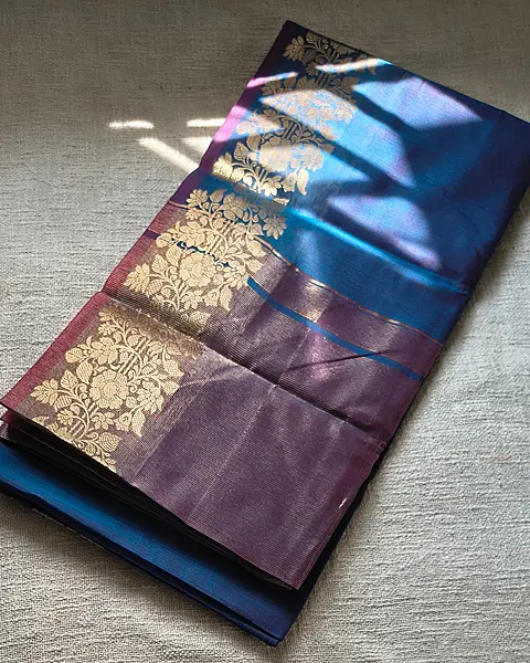 Maheshwari Silk Cotton Saree with Golden Floral Border - Peacock Blue